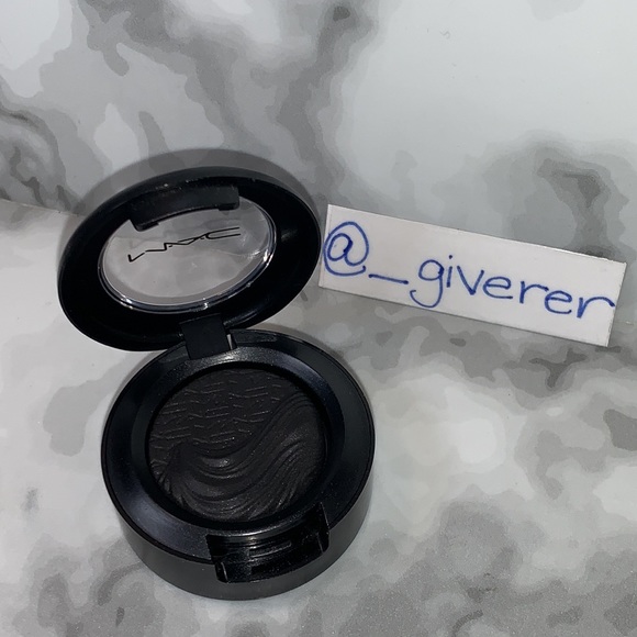 Dark Dare Extra Dimension Eyeshadow Collection MAC - Picture 3 of 15